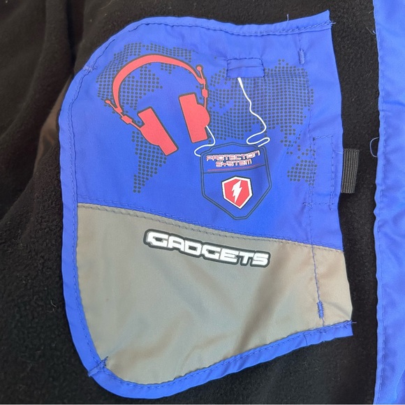 Blue and Black Puffer Jacket - Picture 6 of 6